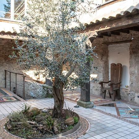 Апартаменты La Cour De L'Olivier Chalabre Экстерьер фото